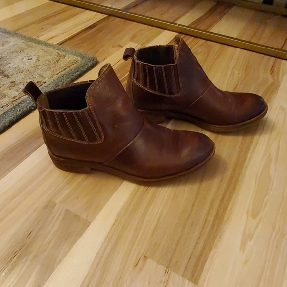 Sofft Shoes - Softf Bellis womens leather booties size 8M Sofft Shoes - Softf Bellis womens leather booties size 8M